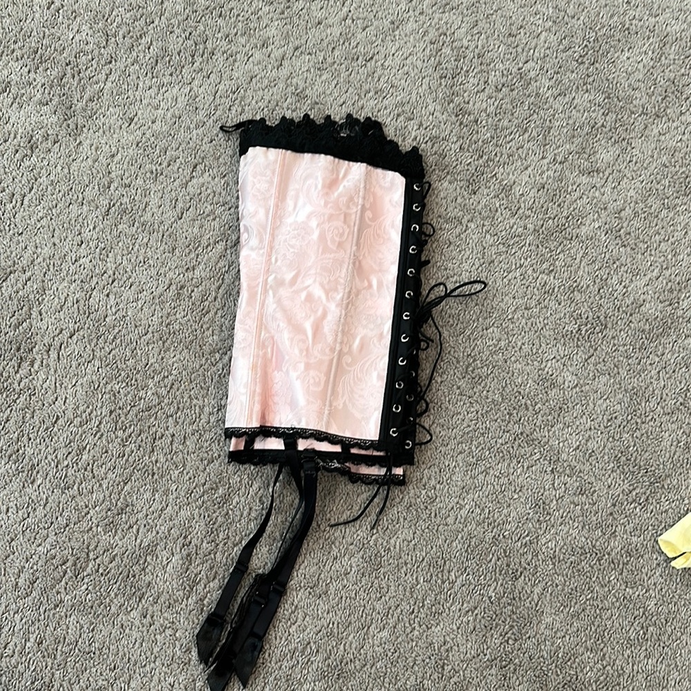 Fredericks of Hollywood waist trainer size 36 only worn three times